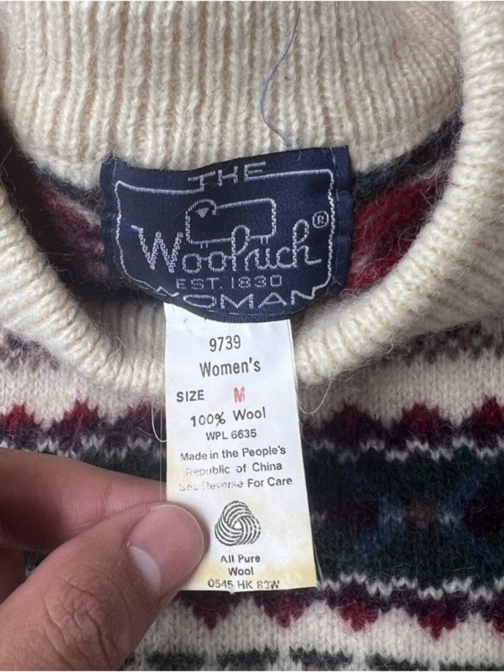 Vintage Woolrich Women’s Fair Isle Sweater Roses Isle Pattern Wool - Picture 2 of 3
